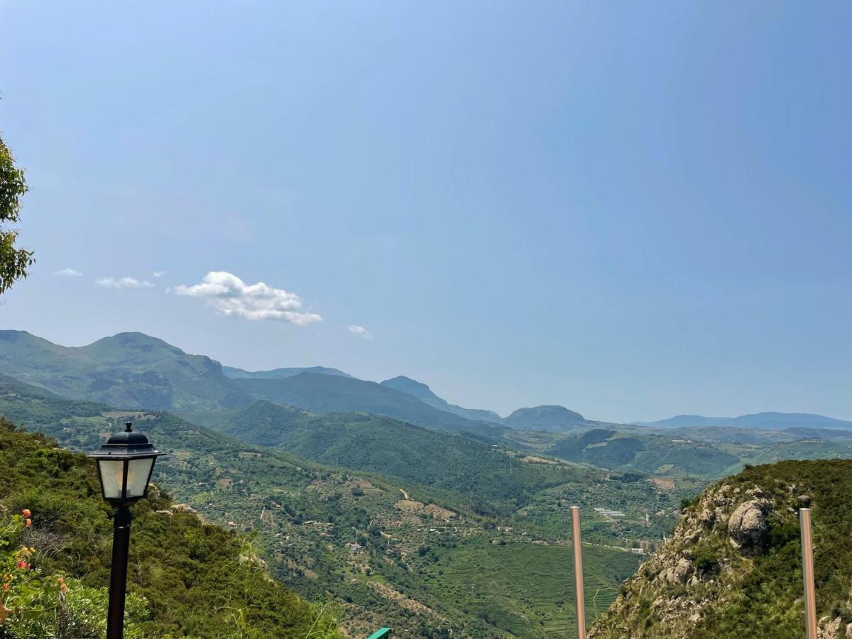 Il Poggio Retreat - Cefalu Exterior photo